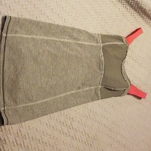 Lululemon workout shirt